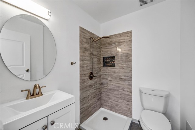 Detail Gallery Image 26 of 37 For 219 N Isabel St #4,  Glendale,  CA 91206 - 2 Beds | 2/1 Baths