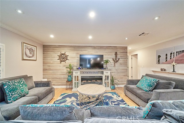 Detail Gallery Image 9 of 31 For 17701 Avalon Blvd #74,  Carson,  CA 90746 - 3 Beds | 2 Baths