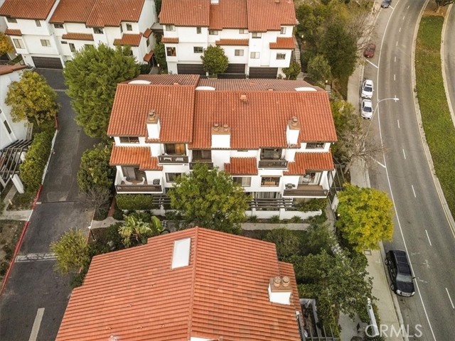 Detail Gallery Image 28 of 30 For 1575 Palisades Dr, Pacific Palisades,  CA 90272 - 3 Beds | 4 Baths