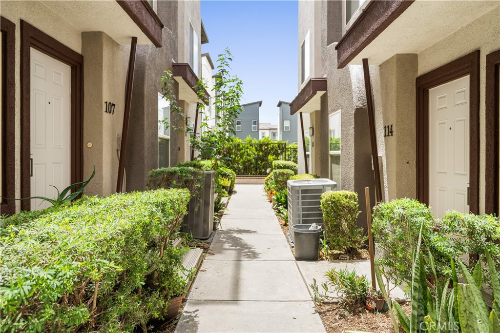 323 Tesoro - photo 4