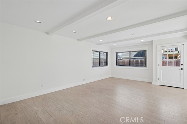 Detail Gallery Image 18 of 39 For 2048 Garden Ln, Costa Mesa,  CA 92627 - 7 Beds | 4 Baths