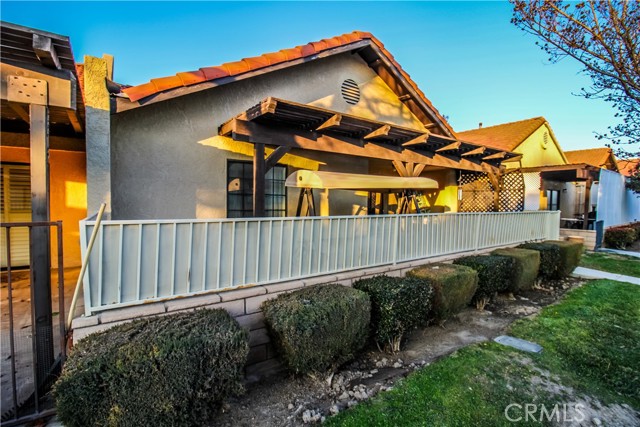 Detail Gallery Image 5 of 18 For 19065 Elm, Apple Valley,  CA 92308 - 2 Beds | 2 Baths