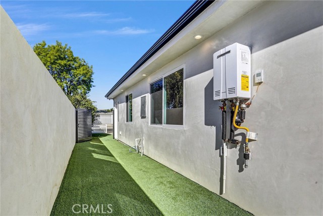 Detail Gallery Image 11 of 12 For 8624 Lubao Ave, Winnetka,  CA 91306 - 1 Beds | 1 Baths