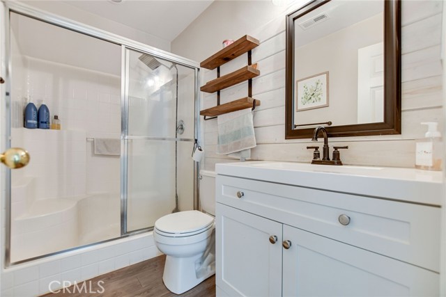 Detail Gallery Image 20 of 42 For 16322 Calle Serena, Moreno Valley,  CA 92551 - 6 Beds | 3 Baths