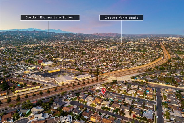 11315 Groveside Avenue, Whittier CA: https://media.crmls.org/medias/082e7590-4d94-4e7f-8ac1-a05d09a70e46.jpg