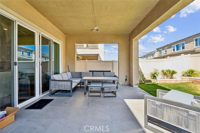 Detail Gallery Image 13 of 14 For 17715 Hillside, Saugus,  CA 91350 - 4 Beds | 4 Baths