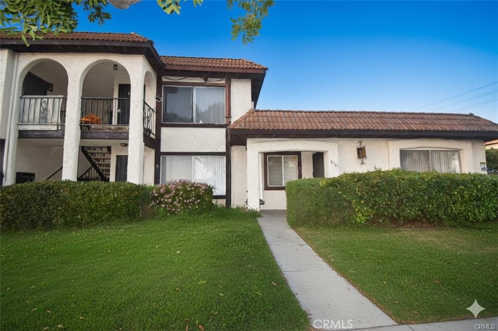 Quadruplex at 8561 Gloria