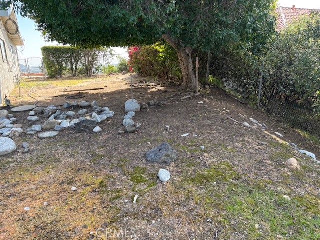 Detail Gallery Image 18 of 23 For 2124 Patagonia Dr, La Canada Flintridge,  CA 91011 - 4 Beds | 2/1 Baths