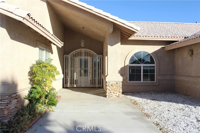 Detail Gallery Image 4 of 40 For 16263 Chiwi Rd, Apple Valley,  CA 92307 - 4 Beds | 3 Baths
