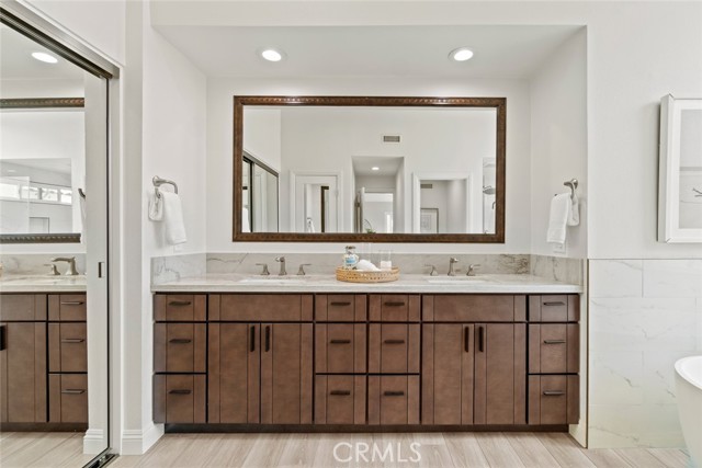 Detail Gallery Image 19 of 36 For 16 Harrisburg, Irvine,  CA 92620 - 5 Beds | 3 Baths