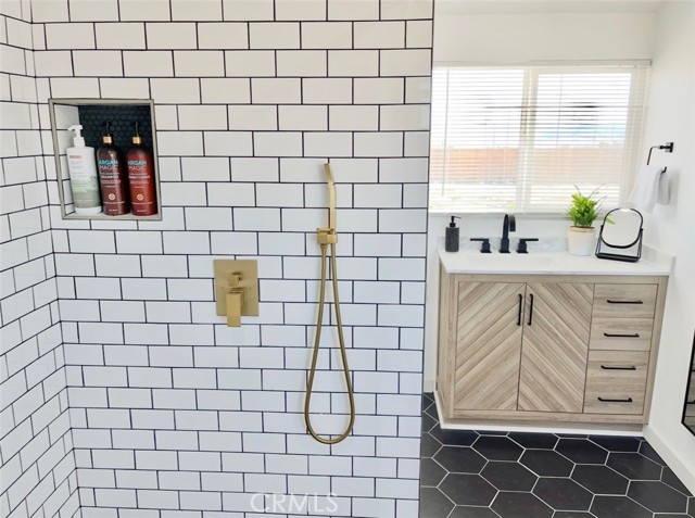 3191 Pearl Springs Avenue, 29 Palms CA: https://media.crmls.org/medias/082fd045-d2bc-42db-a461-db826f28e58f.jpg