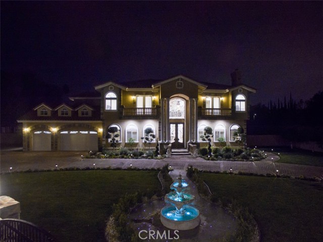 Detail Gallery Image 2 of 35 For 10062 Valley Circle Bld, Chatsworth,  CA 91311 - 7 Beds | 5 Baths