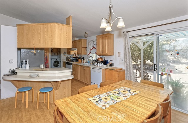 Detail Gallery Image 8 of 31 For 1895 Barkley Ranch Rd, Pinon Hills,  CA 92372 - 3 Beds | 2 Baths