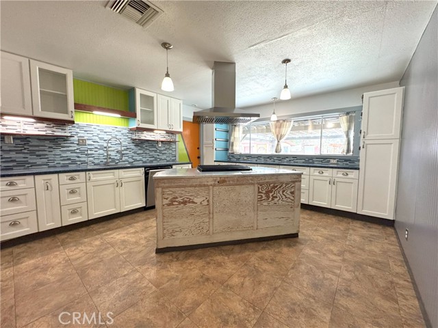 Detail Gallery Image 8 of 37 For 543 Weiman Ave, Ridgecrest,  CA 93555 - 3 Beds | 2 Baths