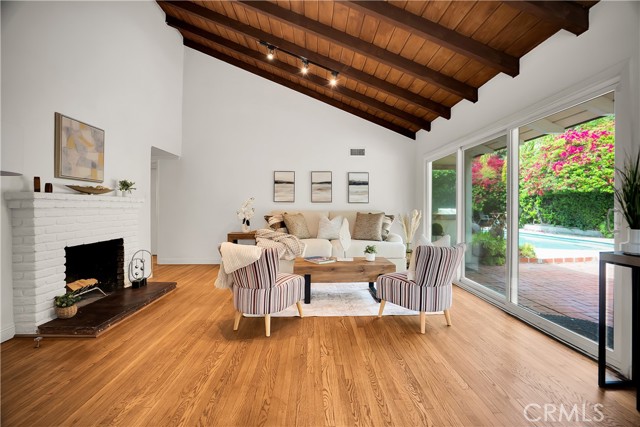 Detail Gallery Image 5 of 40 For 6600 Haywood, Tujunga,  CA 91042 - 3 Beds | 2 Baths