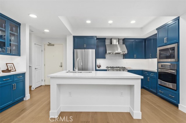 Detail Gallery Image 10 of 40 For 150 the Promenade #202,  Long Beach,  CA 90802 - 3 Beds | 3 Baths