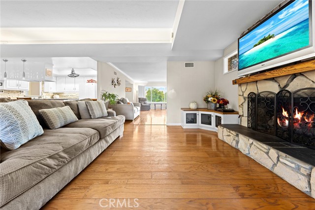 Detail Gallery Image 12 of 64 For 2070 Whitebluff Dr, San Dimas,  CA 91773 - 3 Beds | 2 Baths