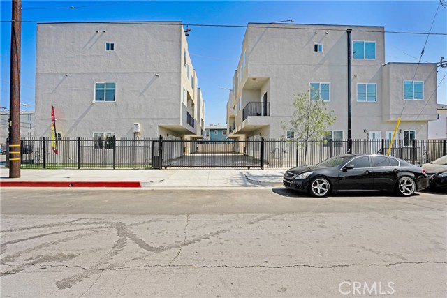 11956 Vanowen Ave, North Hollywood CA: https://media.crmls.org/medias/083282eb-08bc-4c40-a8b5-cfb34eacc7c7.jpg
