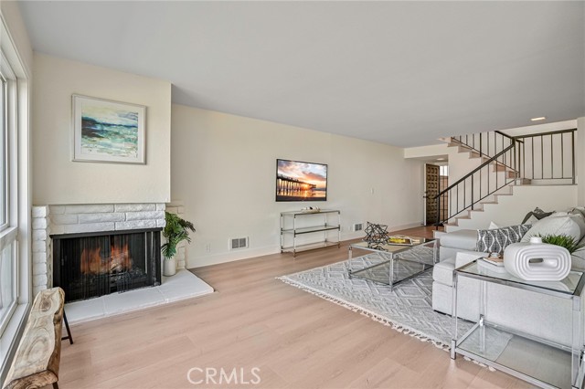54 Cresta Verde Drive, Rolling Hills Estates CA: https://media.crmls.org/medias/0832f04b-d900-4307-8a8a-80c3cd7bf63f.jpg