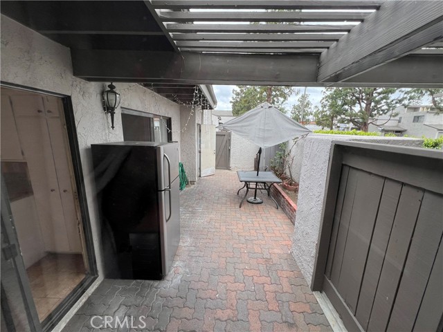 Detail Gallery Image 8 of 11 For 408 N via Roma, Anaheim,  CA 92806 - 2 Beds | 1/1 Baths