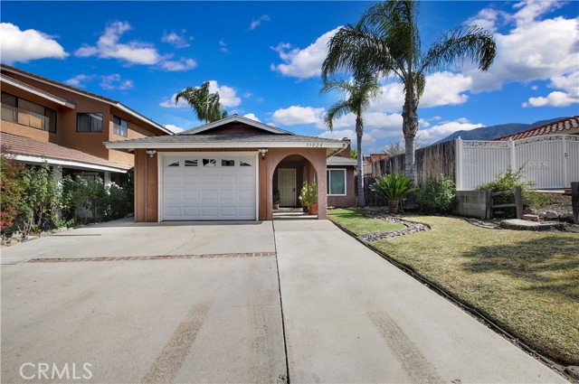 Detail Gallery Image 1 of 1 For 33024 Evergreen St, Lake Elsinore,  CA 92530 - 3 Beds | 2 Baths