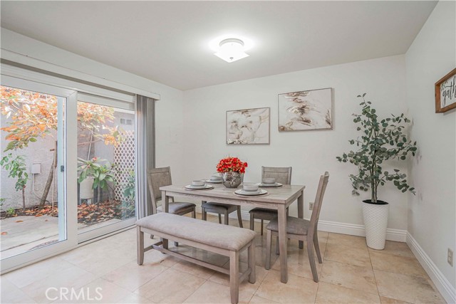 Detail Gallery Image 11 of 45 For 17721 Norwalk #11,  Artesia,  CA 90701 - 3 Beds | 2/1 Baths