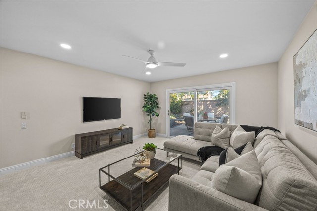 Detail Gallery Image 18 of 41 For 13 Carson, Irvine,  CA 92620 - 4 Beds | 3 Baths