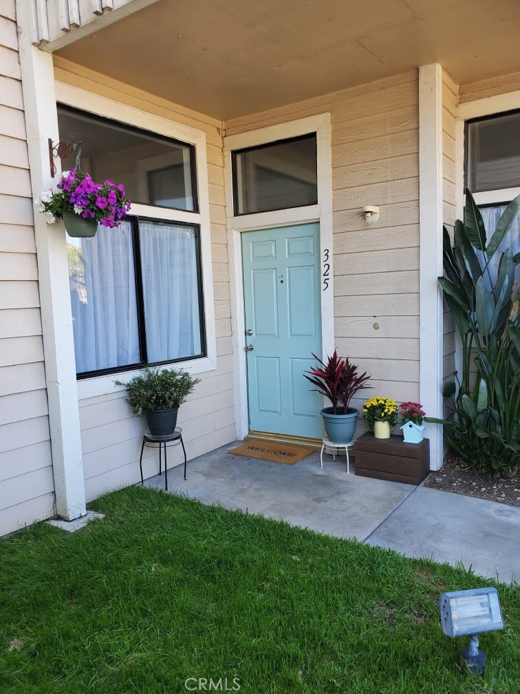 4900 N Grand Avenue #325