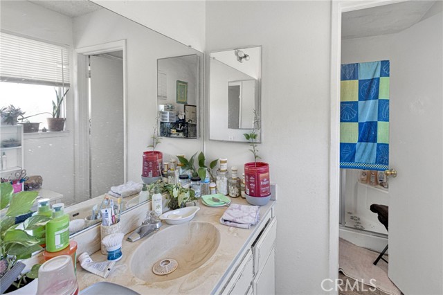 14720 Main Street, Hesperia CA: https://media.crmls.org/medias/08358dc2-e00b-4525-b329-729278e7a796.jpg