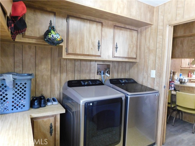272 Desert Breeze Drive, California City CA: https://media.crmls.org/medias/08367e92-68ed-425b-aa7c-528927b8d681.jpg