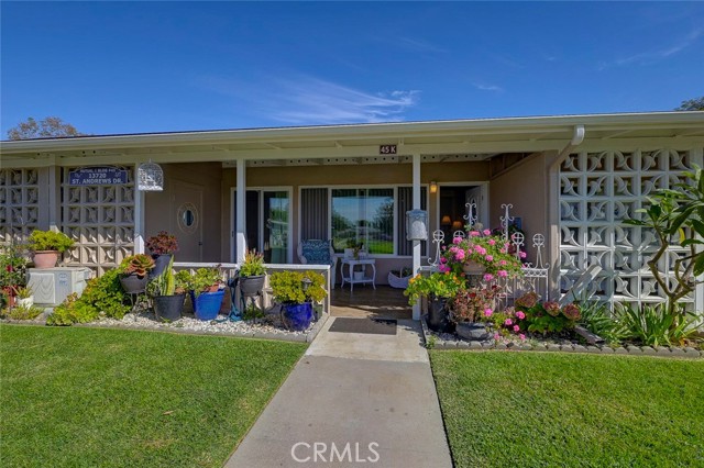 Detail Gallery Image 4 of 46 For 13720 Saint Andrews Dr 45k,  Seal Beach,  CA 90740 - 1 Beds | 1 Baths