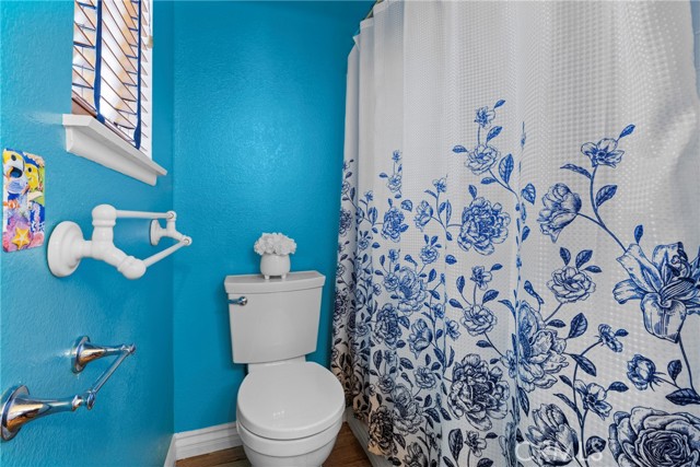 14998 Mustang Lane, Fontana CA: https://media.crmls.org/medias/0836c9cf-b876-4dda-bfe5-4c438630d0d6.jpg