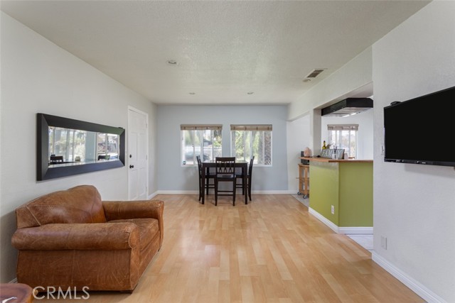 Detail Gallery Image 3 of 24 For 1953 Federal Ave, Costa Mesa,  CA 92627 - 3 Beds | 1 Baths