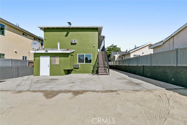142 S Savannah Street, Los Angeles CA: https://media.crmls.org/medias/08380d2c-77c9-4cc3-acc1-5314e810f4ac.jpg