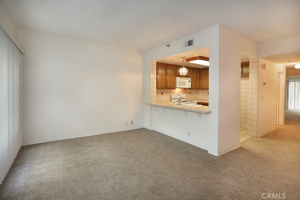 720 W 4th Street 118
