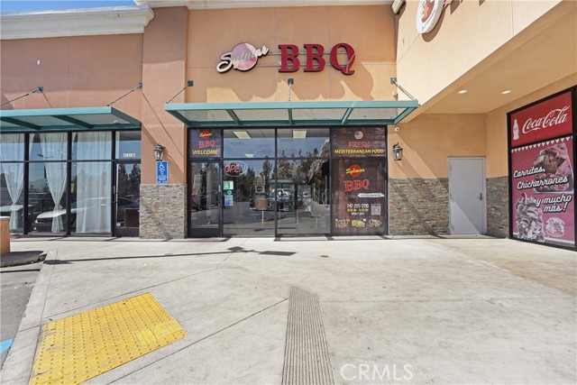 11840 Foothill Boulevard, Sylmar CA: https://media.crmls.org/medias/0839bb5a-d4a4-48e3-9737-16b0113c37cc.jpg