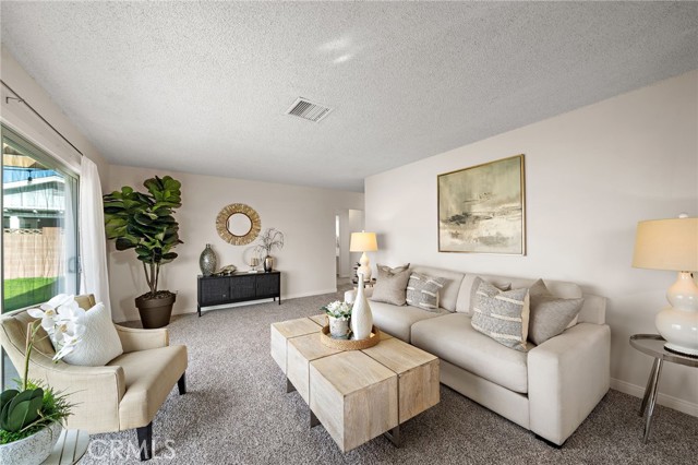 Detail Gallery Image 6 of 31 For 7869 La Mirada Cir, Buena Park,  CA 90620 - 3 Beds | 2 Baths
