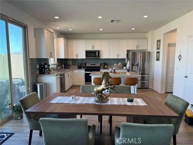 Detail Gallery Image 16 of 34 For 27214 Felsic Dr, Menifee,  CA 92585 - 5 Beds | 2/1 Baths