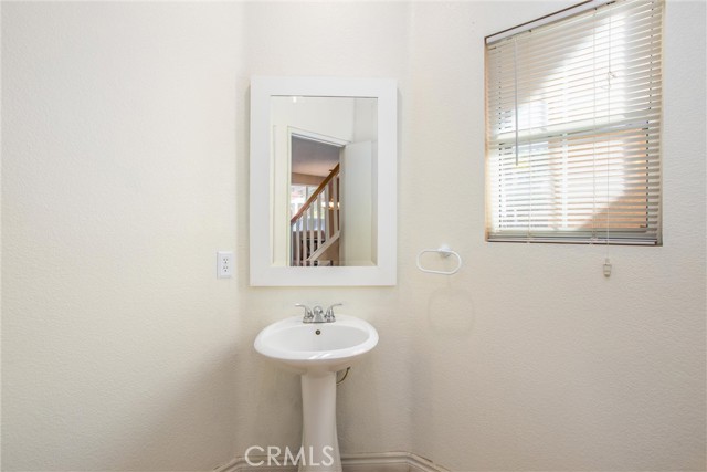 Detail Gallery Image 16 of 54 For 29154 Whitegate Ln, Highland,  CA 92346 - 3 Beds | 2/1 Baths