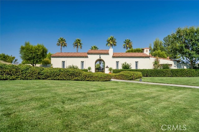 26800 Fairlain Drive, Valencia CA: https://media.crmls.org/medias/083c11b2-1792-484c-b232-68719ef7ab73.jpg
