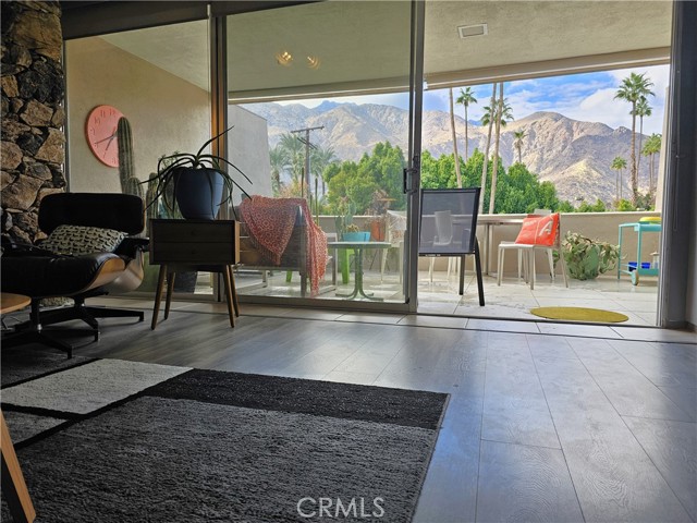 Detail Gallery Image 25 of 38 For 197 W via Lola #17,  Palm Springs,  CA 92262 - 2 Beds | 2 Baths