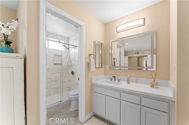 2095 Wetstone Court, Thousand Oaks CA: https://media.crmls.org/medias/083c7c8e-149c-4ea4-b9e8-b72ffe375b4c.jpg