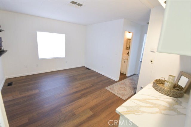 Detail Gallery Image 9 of 42 For 43715 Payne Ave, Hemet,  CA 92544 - 2 Beds | 2 Baths