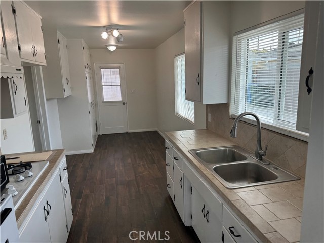 Detail Gallery Image 8 of 33 For 10540 Bogardus Ave, Whittier,  CA 90603 - 5 Beds | 2/1 Baths