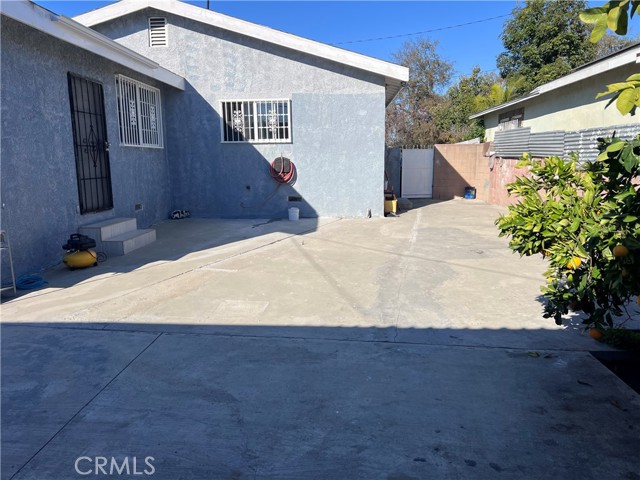 1222 E 103rd Street, Los Angeles CA: https://media.crmls.org/medias/083d104c-1db0-4927-9868-9ff7991723a4.jpg