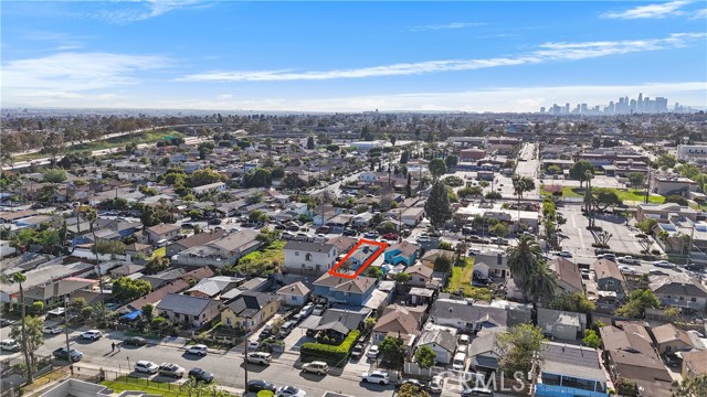 320 N Arizona Avenue, Los Angeles CA: https://media.crmls.org/medias/083d819c-c715-4eed-9bc3-2b9e73353d0f.jpg