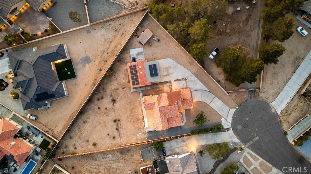 https://media.crmls.org/medias/083df9b5-005b-4293-8d2c-00e64b9d4831.jpg?preset=X-Large
