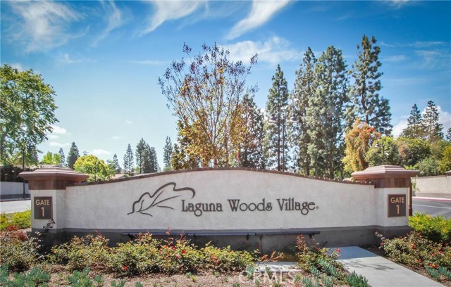 Front Image Thumbnail for CROC26091525