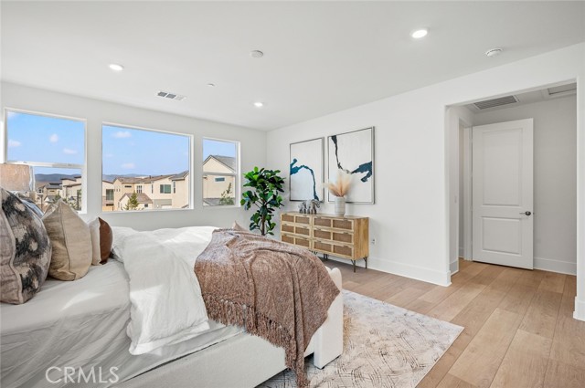 Detail Gallery Image 32 of 40 For 209 Junco, Irvine,  CA 92618 - 5 Beds | 4/1 Baths