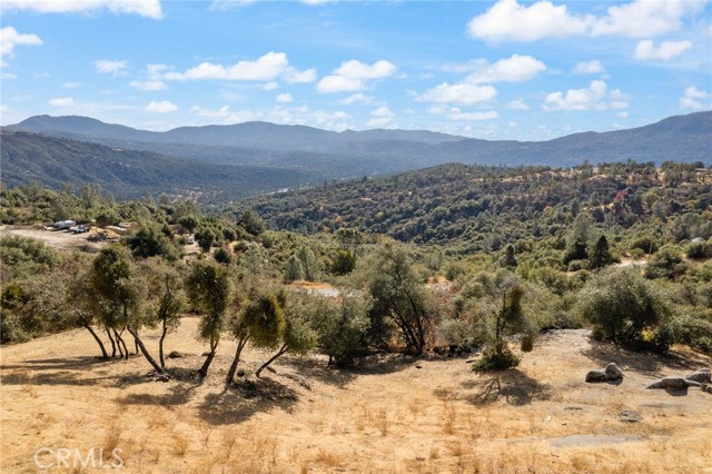 Detail Gallery Image 13 of 42 For 42617 Old Yosemite Rd, Oakhurst,  CA 93644 - 3 Beds | 2/1 Baths